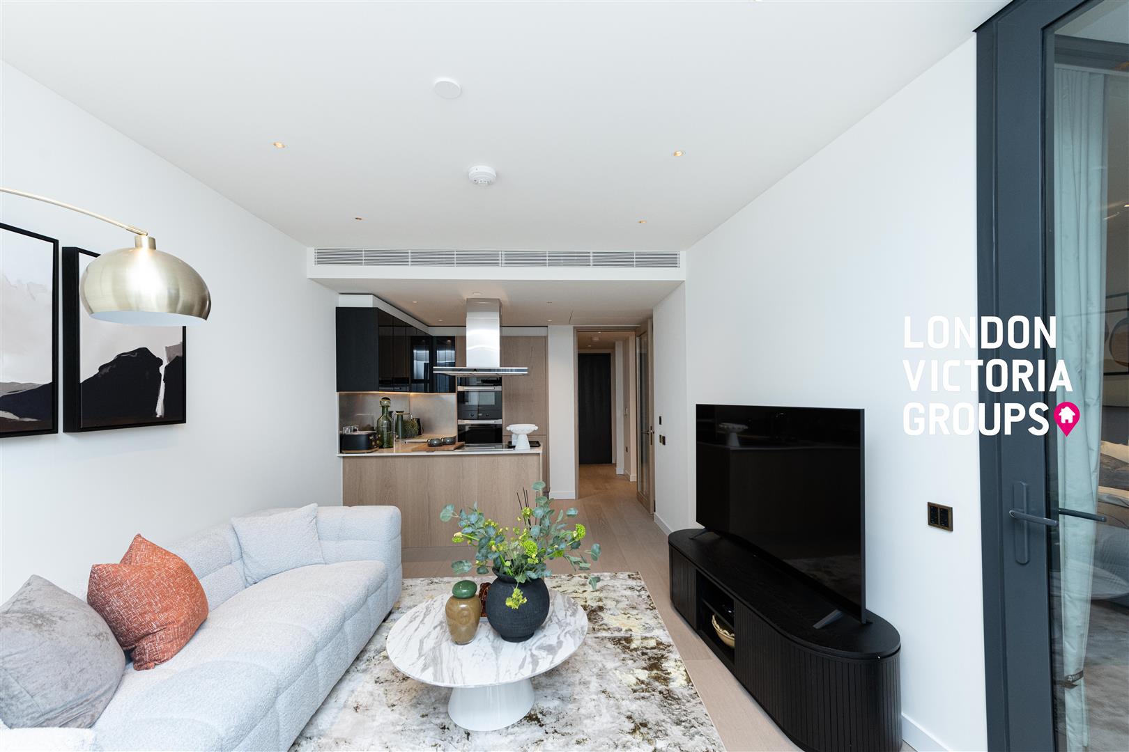 1 bed property in 1 Nine Elms Lane, London